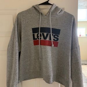 levi’s sweatshirt